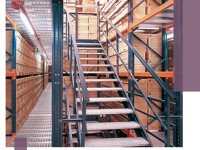 Лестницы складские прочные и безопасные под ключ в Зеленокумске