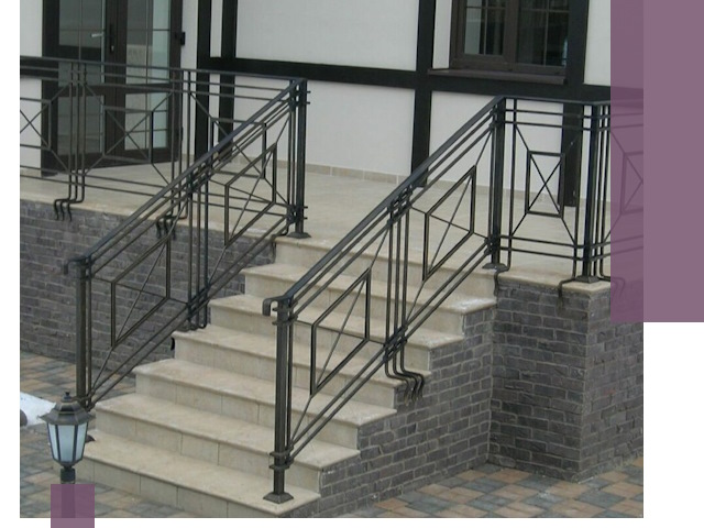 Перила для крыльца в Зеленокумске — монтаж, изготовление и установка