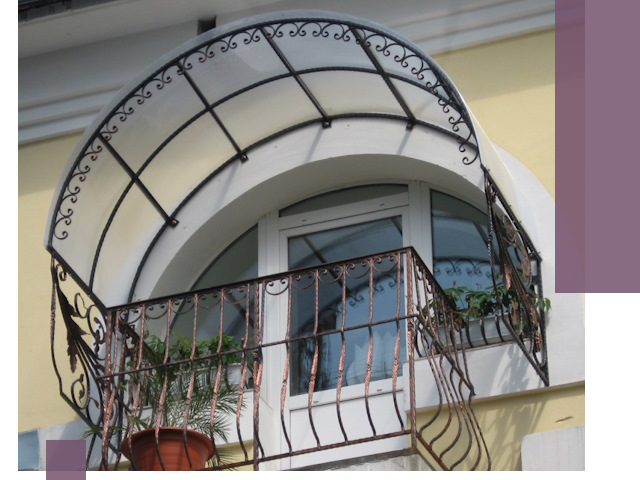 Козырьки над балконом в Зеленокумске — изготовление и монтаж