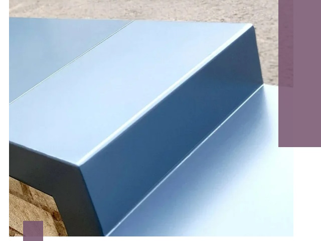 Крышки на парапет в Зеленокумске: изготовление и монтаж под ключ